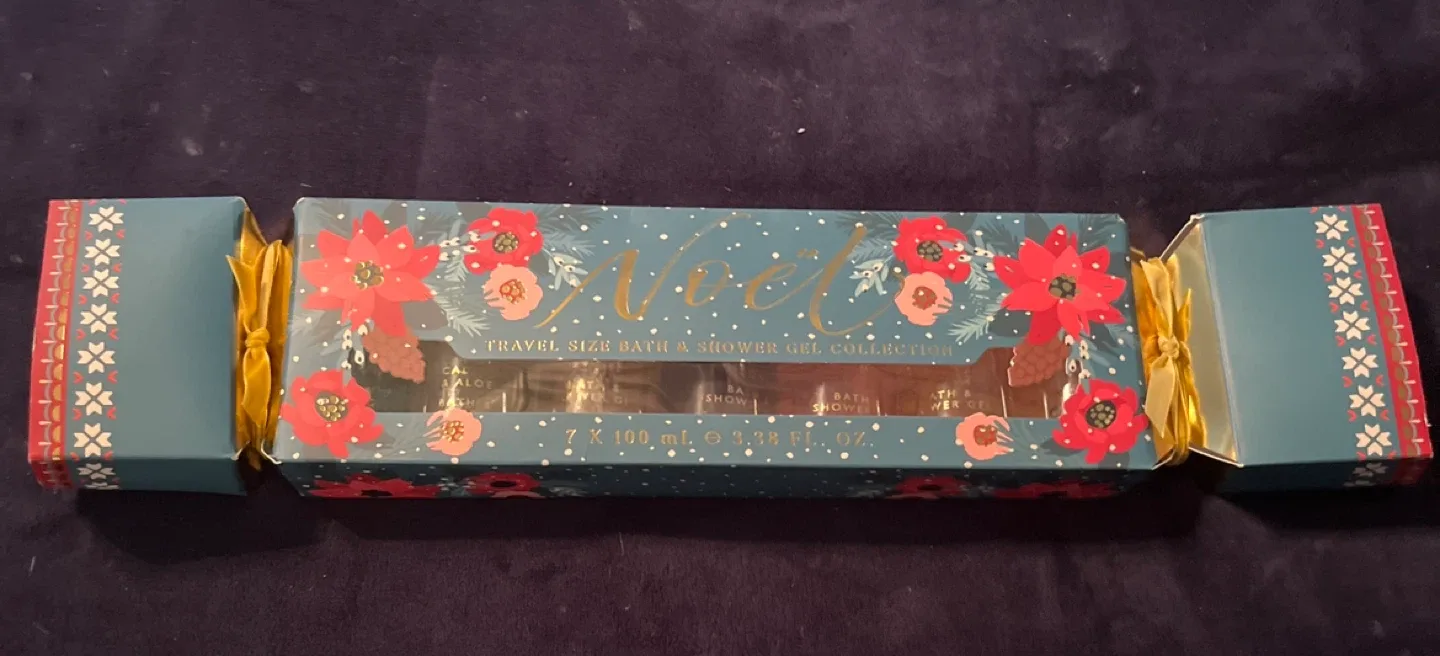 Noel Travel Size Bath & Shower Gel Collection (7 x 100ml)