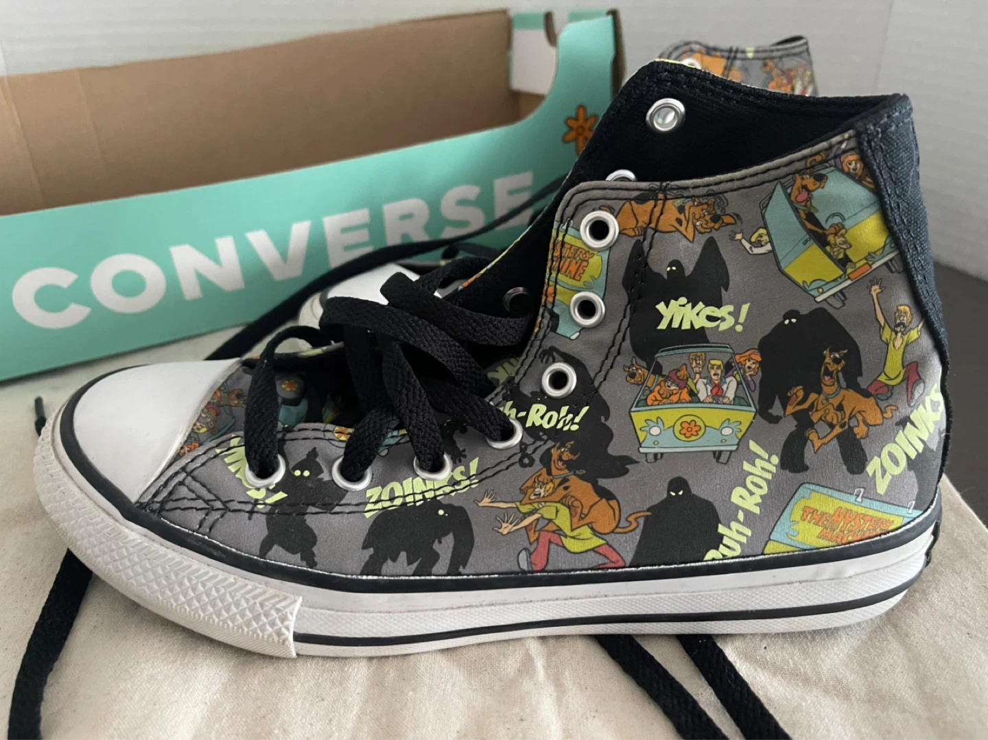 Scooby Doo Converse shoes | size 2