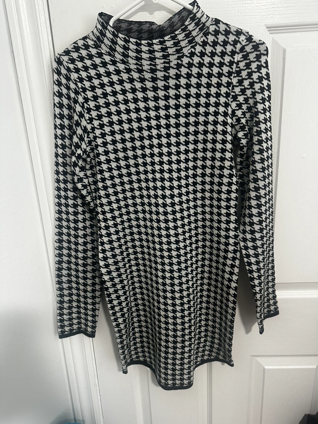 New Fashion Nova Sandra Sweater Mini Dress - Black/White, Size M