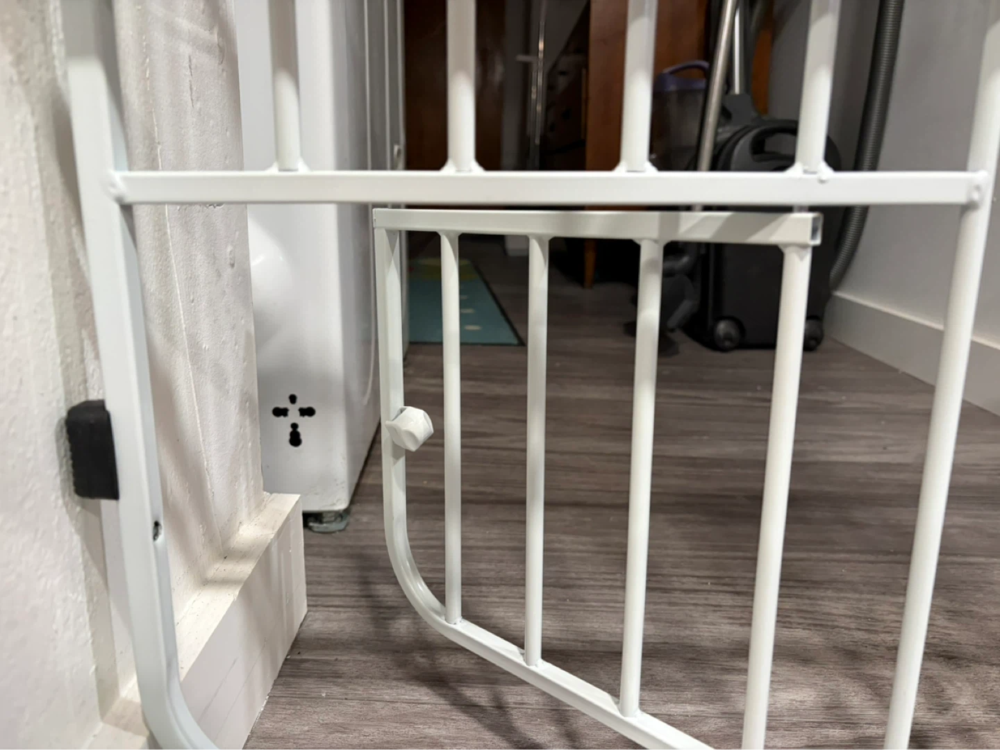 White Metal Safety Gate for kids or pets - photo 5