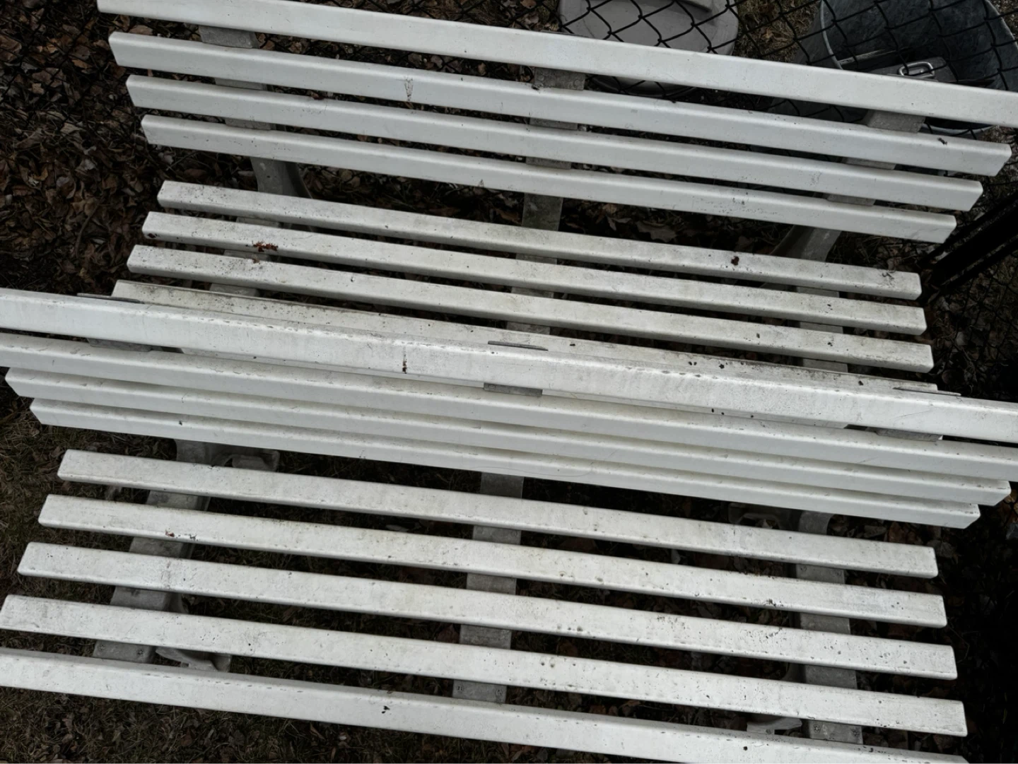 EUC - Dock Benches - Pu in Charleswood near Roblin & Dale - photo 3