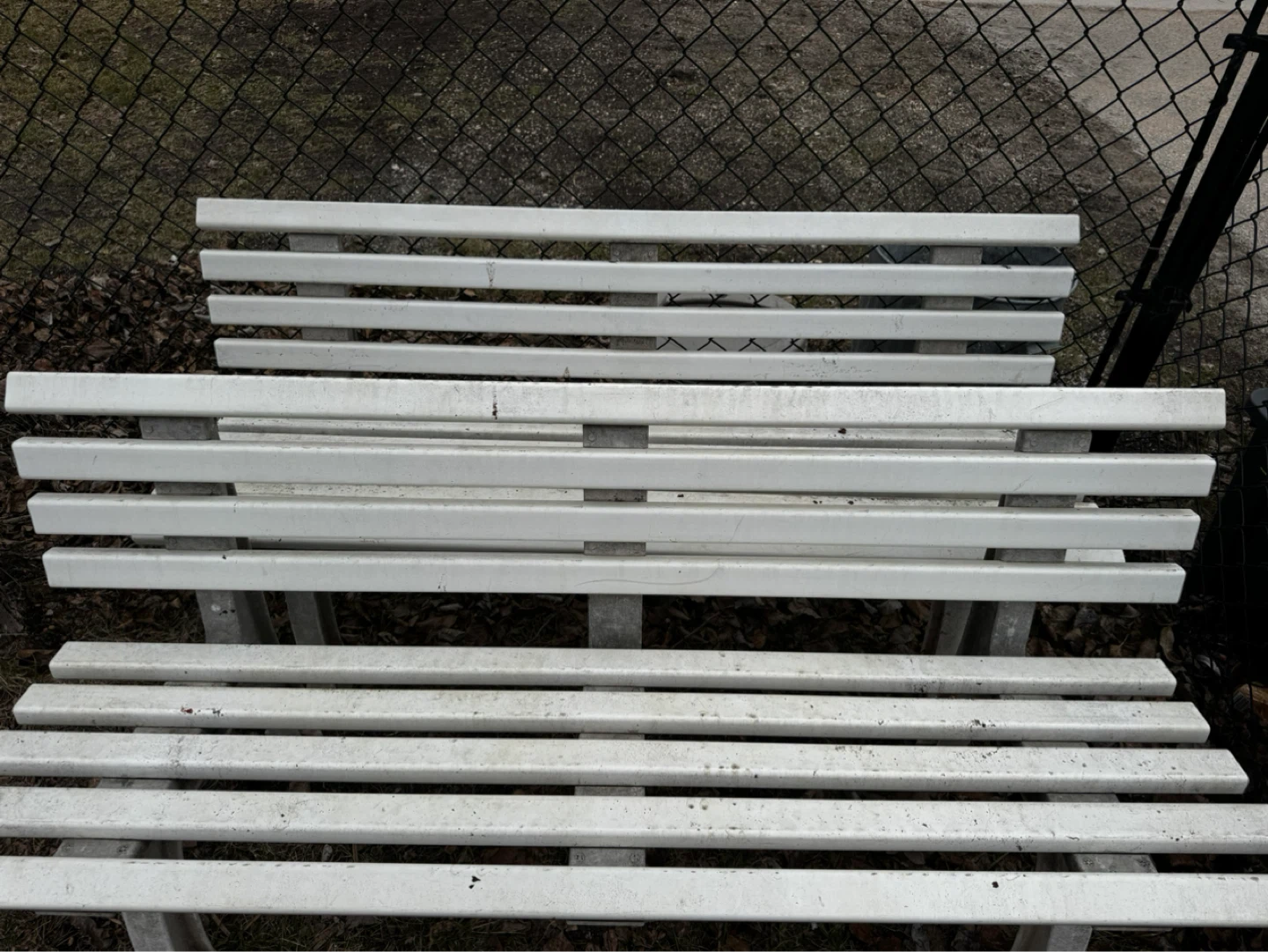 EUC - Dock Benches - Pu in Charleswood near Roblin & Dale - photo 4