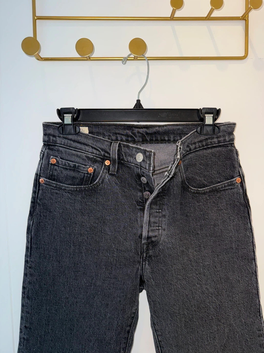 Levi’s Cropped Straight Jeans - photo 4