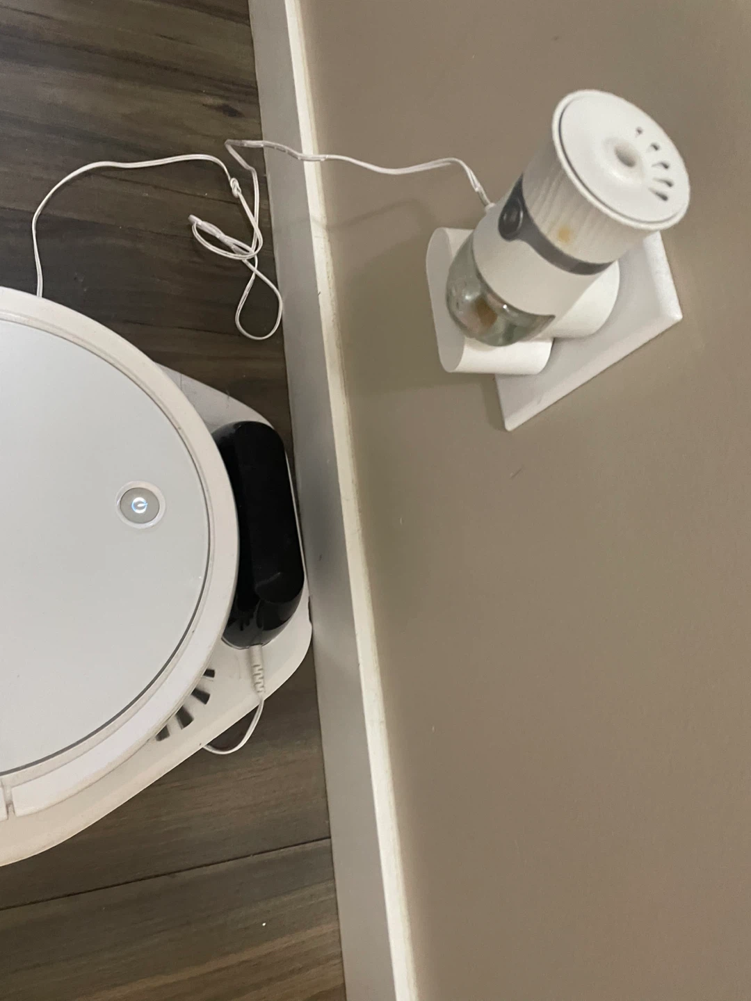 Bissell Robotic Vacuum - photo 3