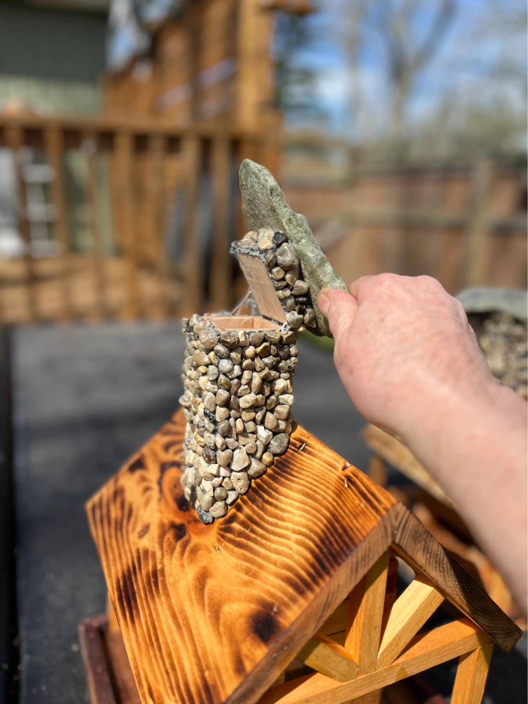 Wooden Bird feeder with Stone Chimney - photo 3