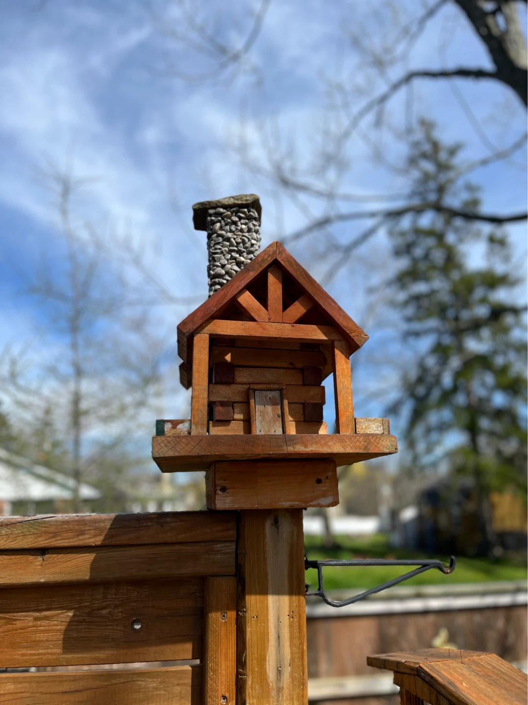 Wooden Bird feeder with Stone Chimney - photo 2