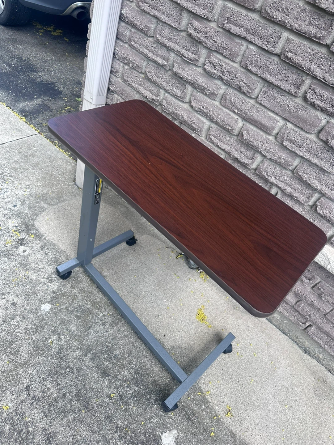 Medical grade height adjustable side or tv table