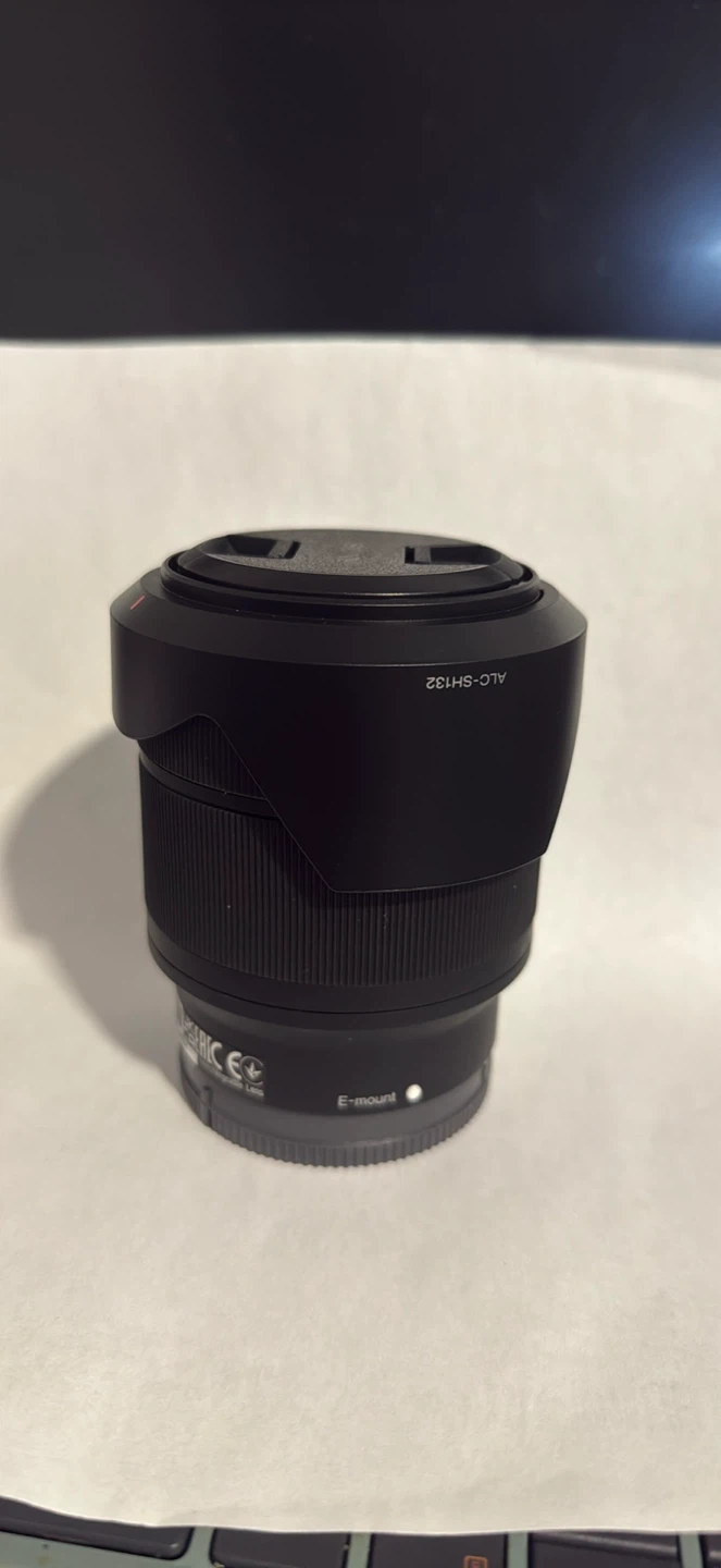 Sony FE 3.5-5.6/28-70 OSS E-mount Lens ( Never used) - photo 5