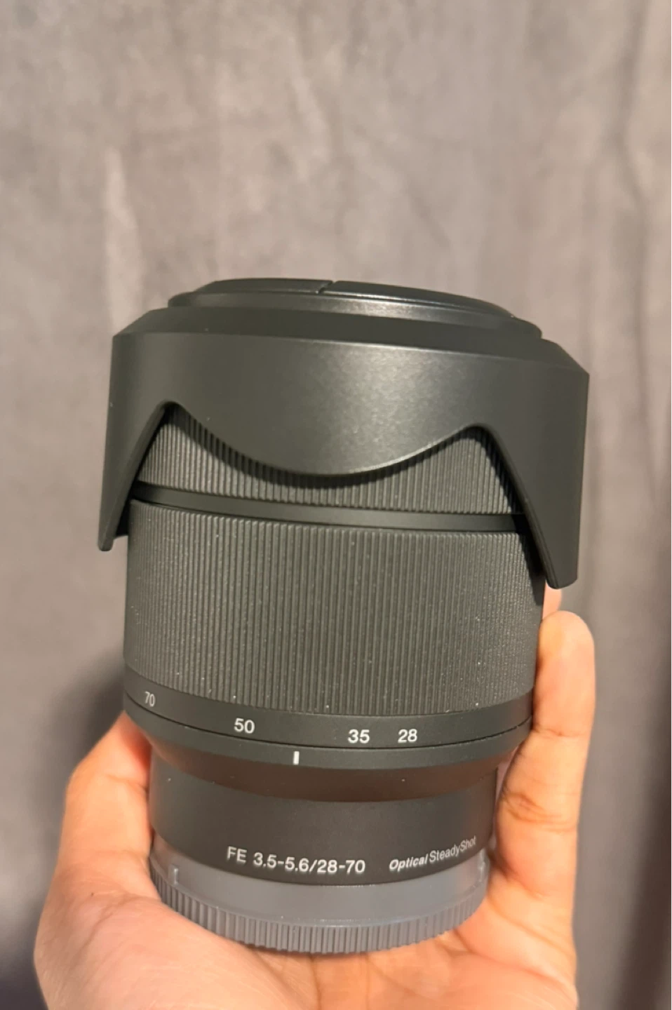 Sony FE 3.5-5.6/28-70 OSS E-mount Lens ( Never used) - photo 2