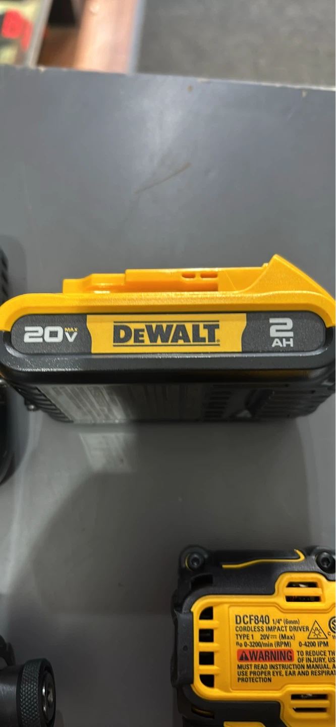2x DeWalt DCF845 20V MAX Cordless Impact & 2 Battery & Charger - photo 5