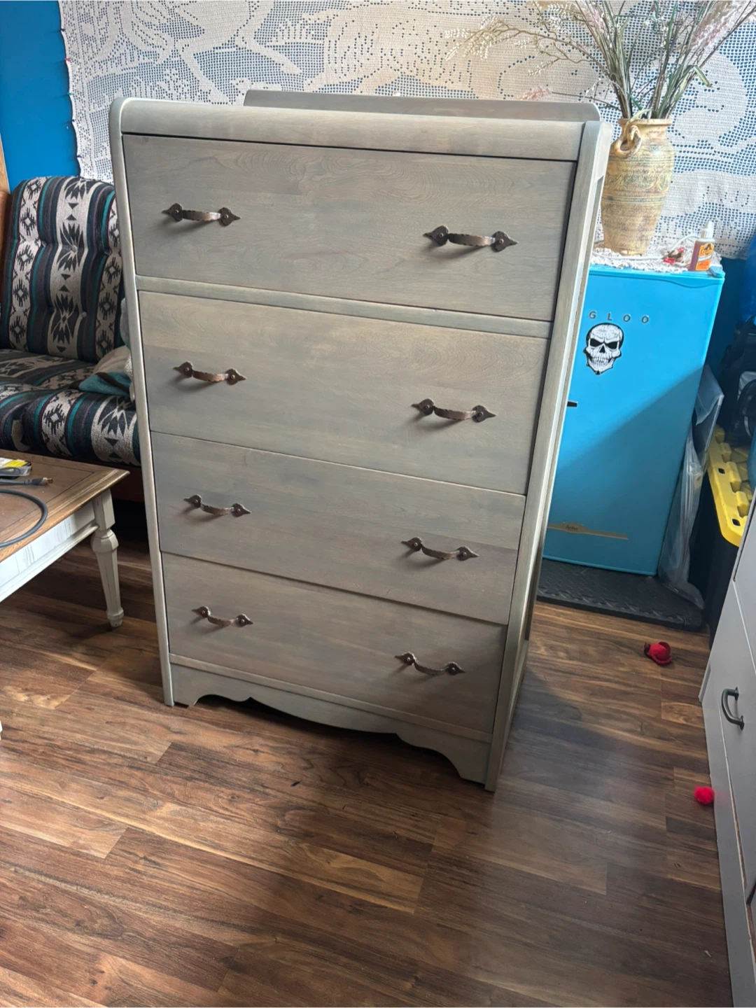 Vintage 4-Drawer solid wood Dresser