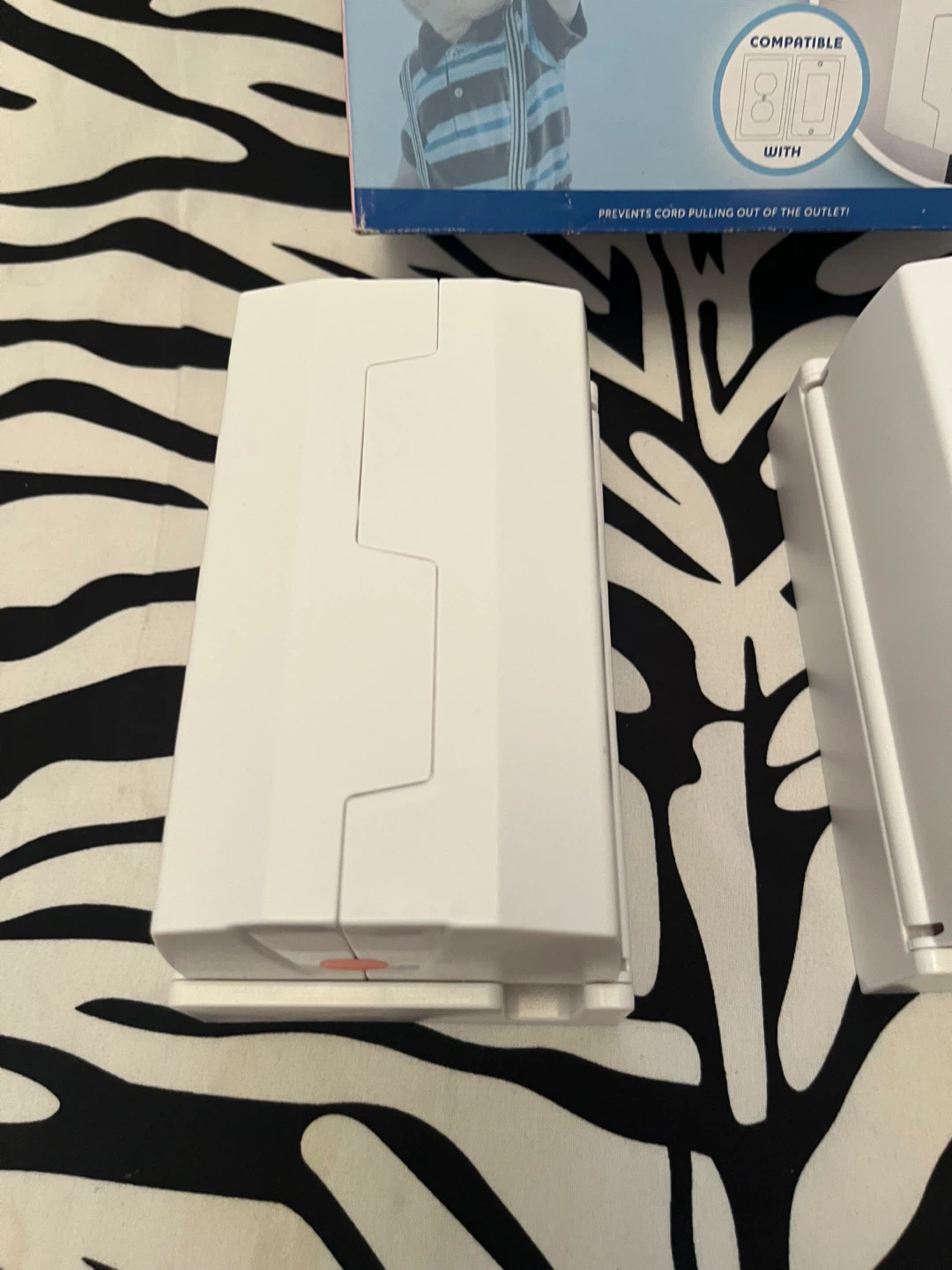 🔌 2-pack of Jool Baby Universal Outlet Cover Boxes 🔌 - photo 3