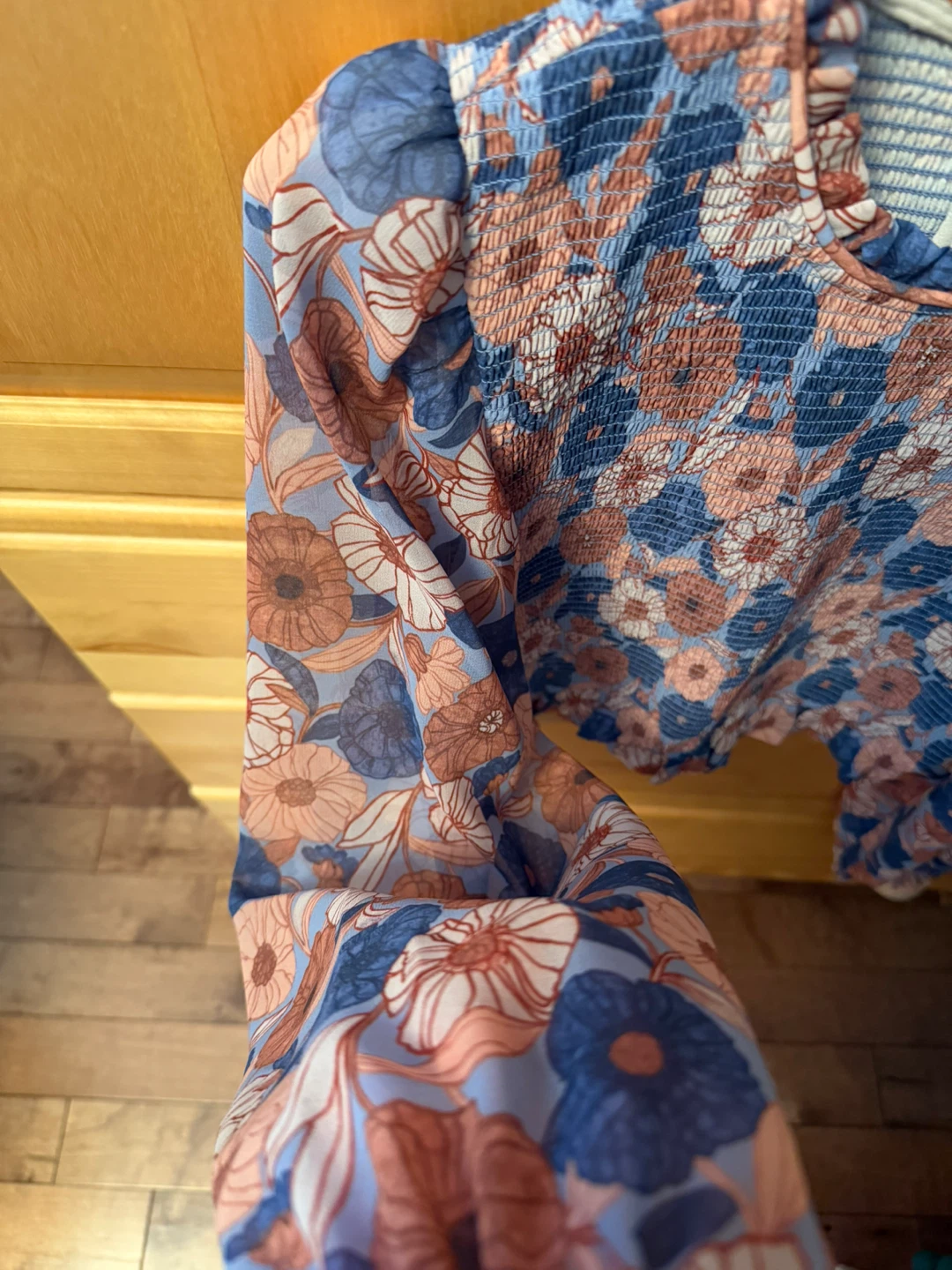 Aritzia Wilfred Top - size small - photo 3