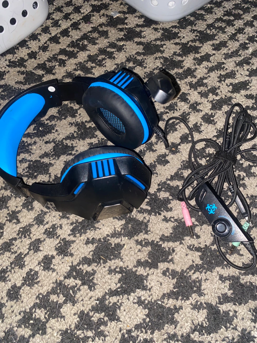 Hunter spider V3 Gaming Headset - photo 2