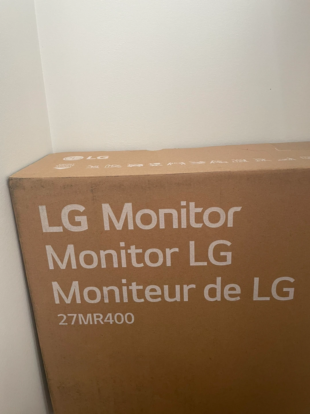 LG 27" FHD 100Hz Monitor - photo 3
