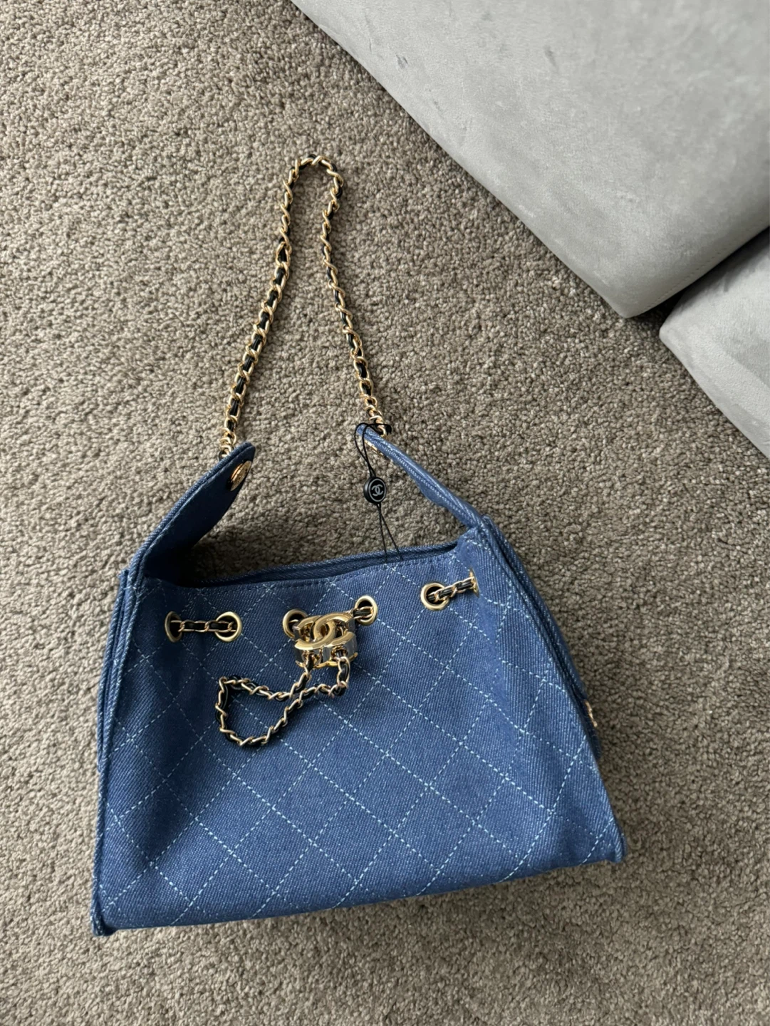 Cс Denim Quilted Chain Shoulder Bag - photo 3