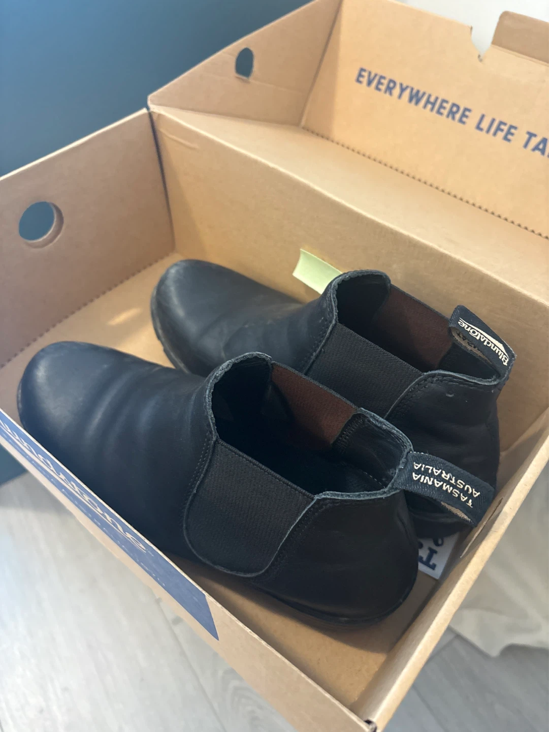 Blundstone Black Leather 9 Women (US) low heel Boots