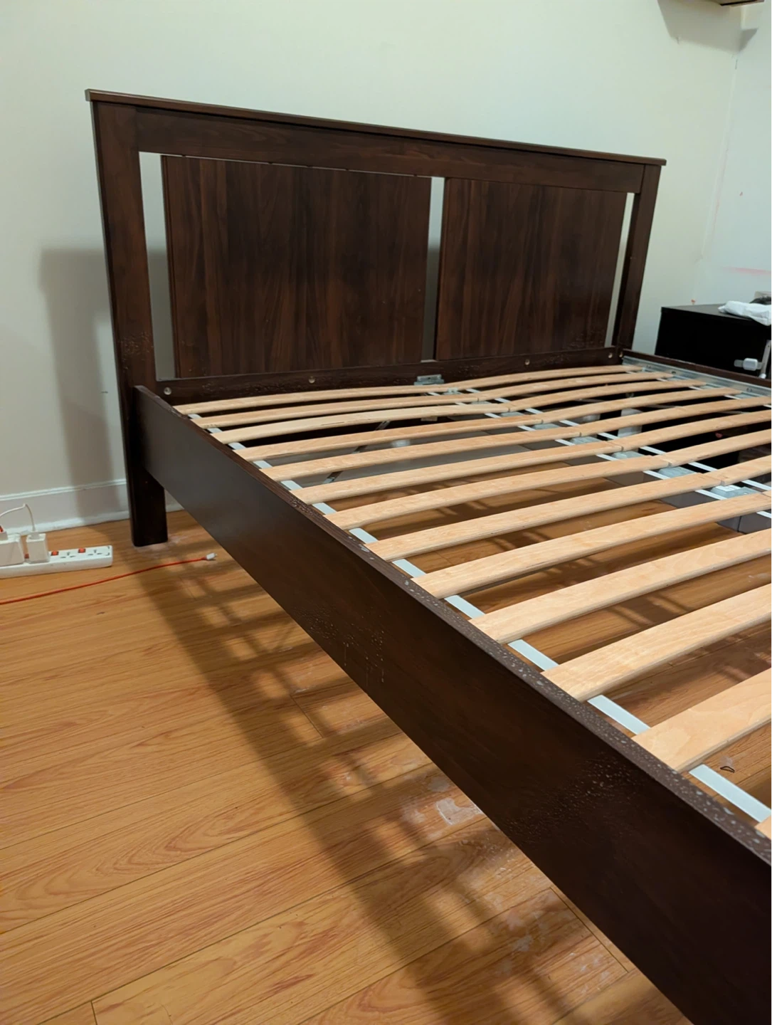 Dark Wood Queen Bed Frame with Slats - photo 2
