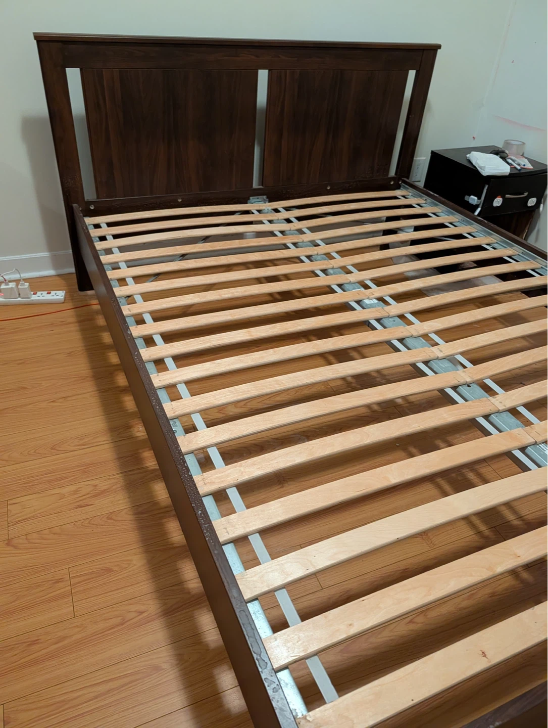 Dark Wood Queen Bed Frame with Slats - photo 5