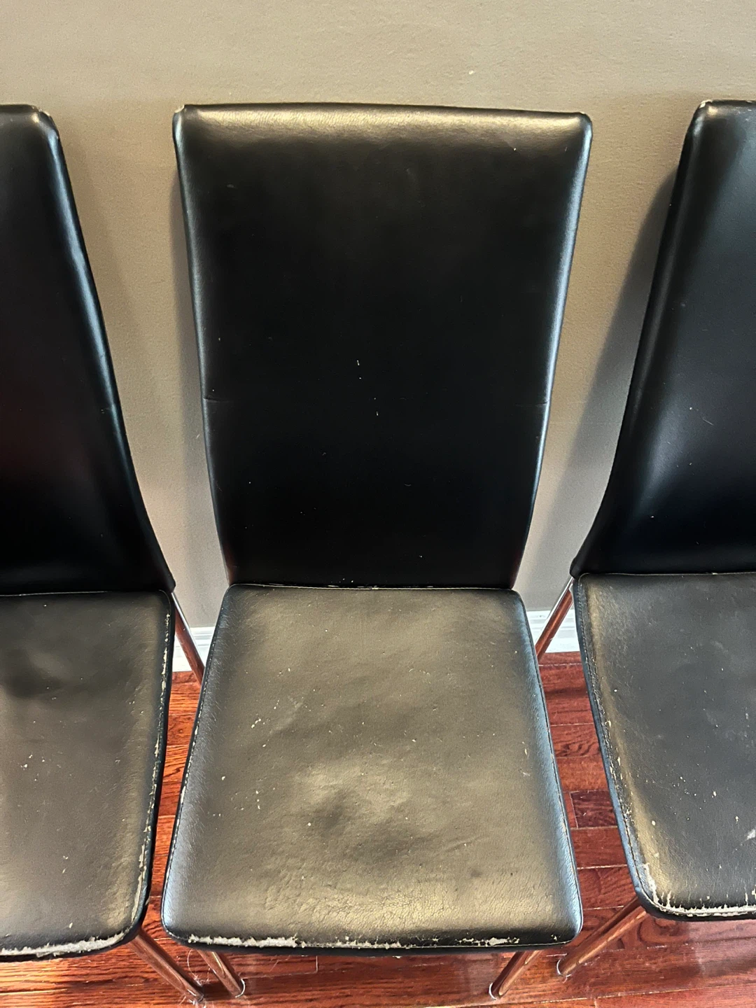 3 Chairs - photo 3