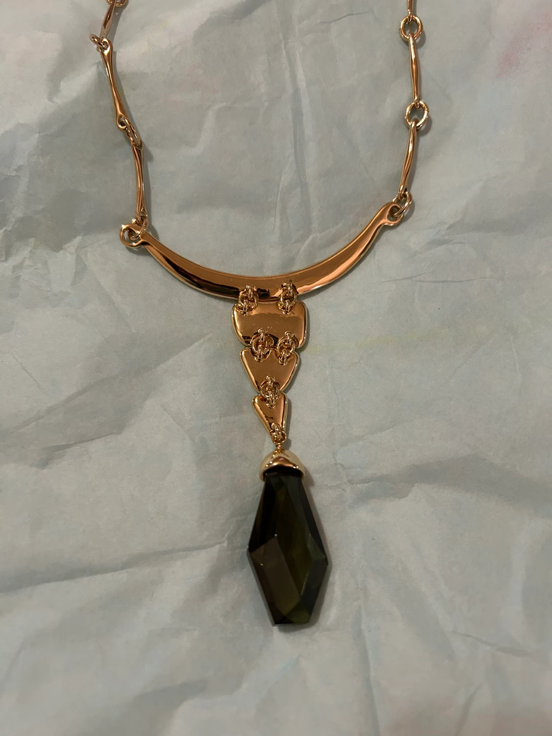 Gold Tone Necklace with Dark Green Faceted Pendant