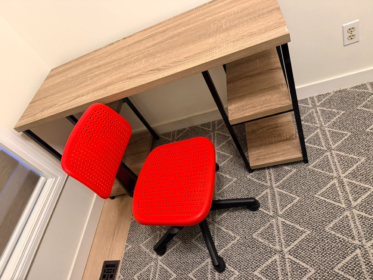 Study table and chair