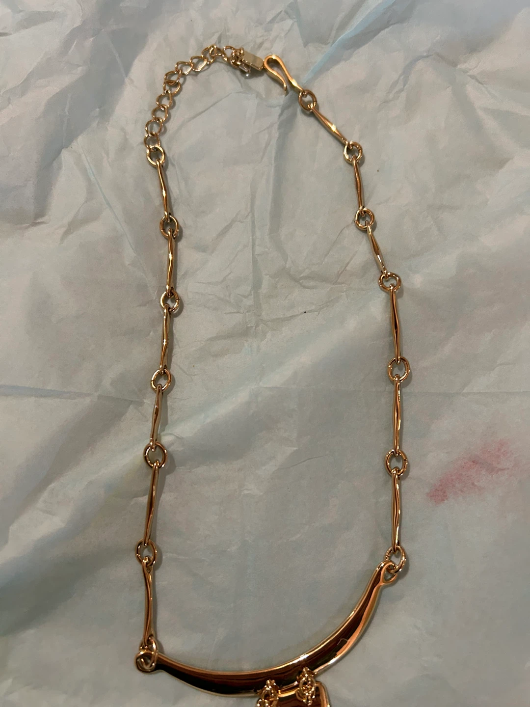 Gold Tone Necklace with Dark Green Faceted Pendant - photo 2