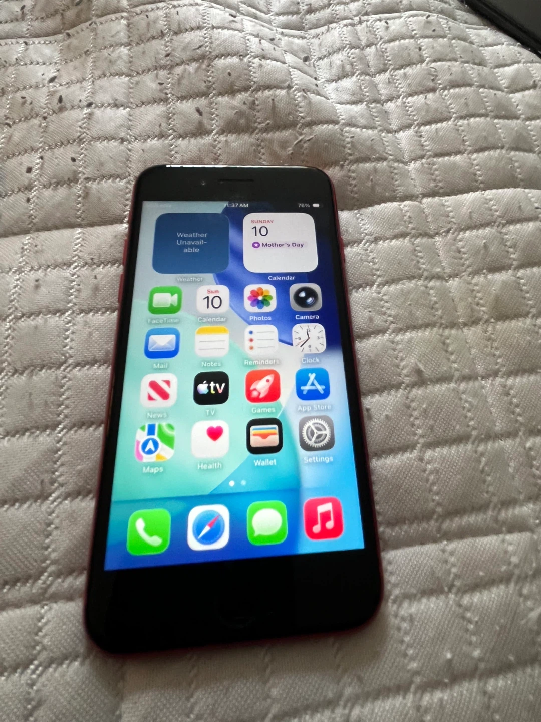 Apple iPhone SE (2nd Gen) - Red