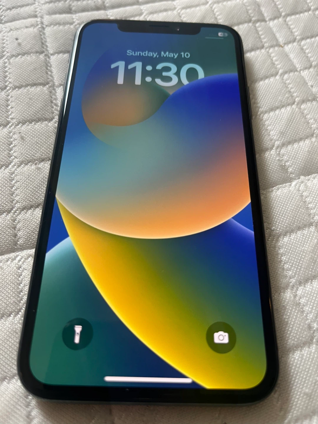 Apple iPhone X - photo 2
