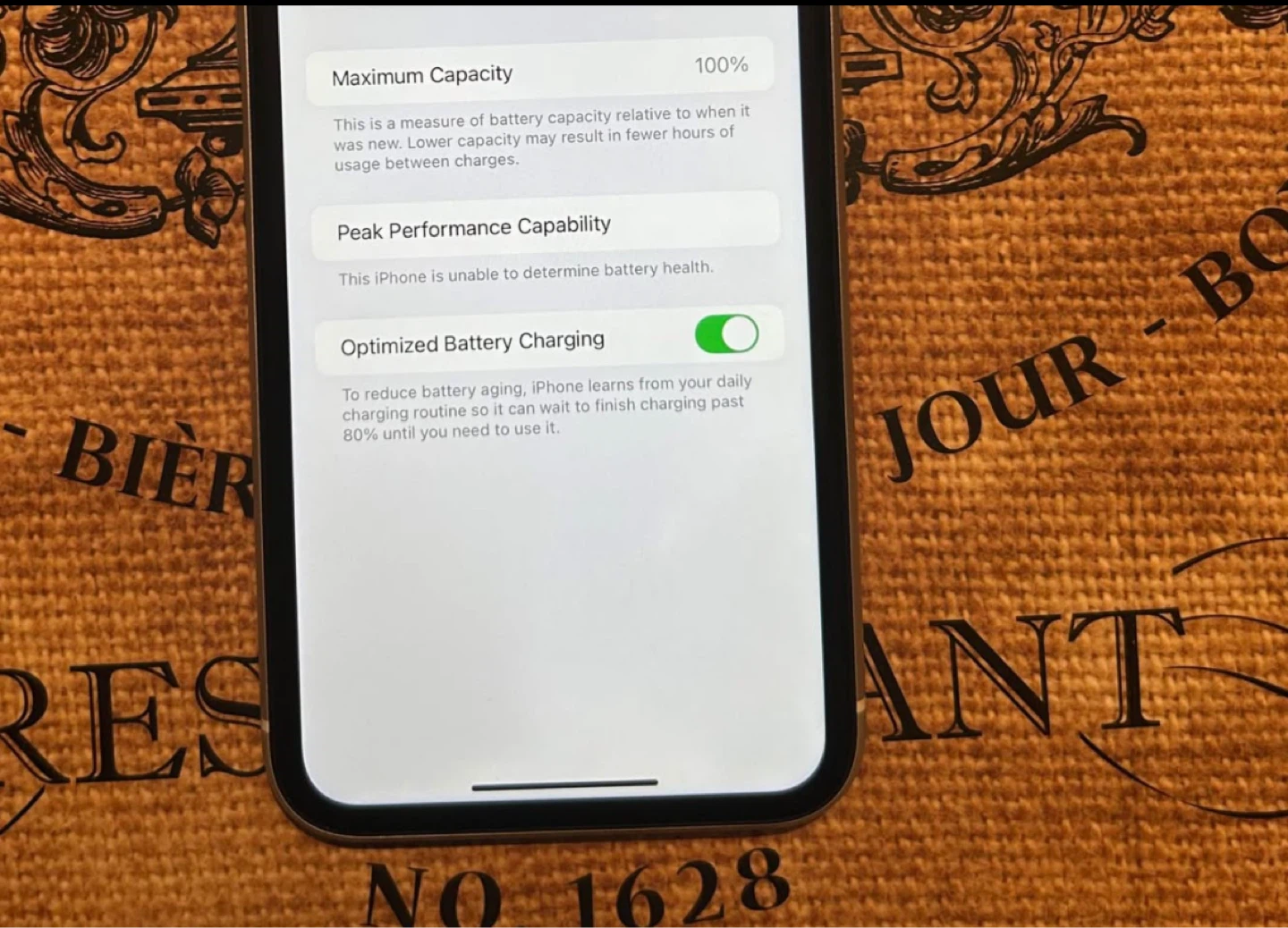 (100%) iPhone XR 64GB-Great Con+Accessories. - photo 2