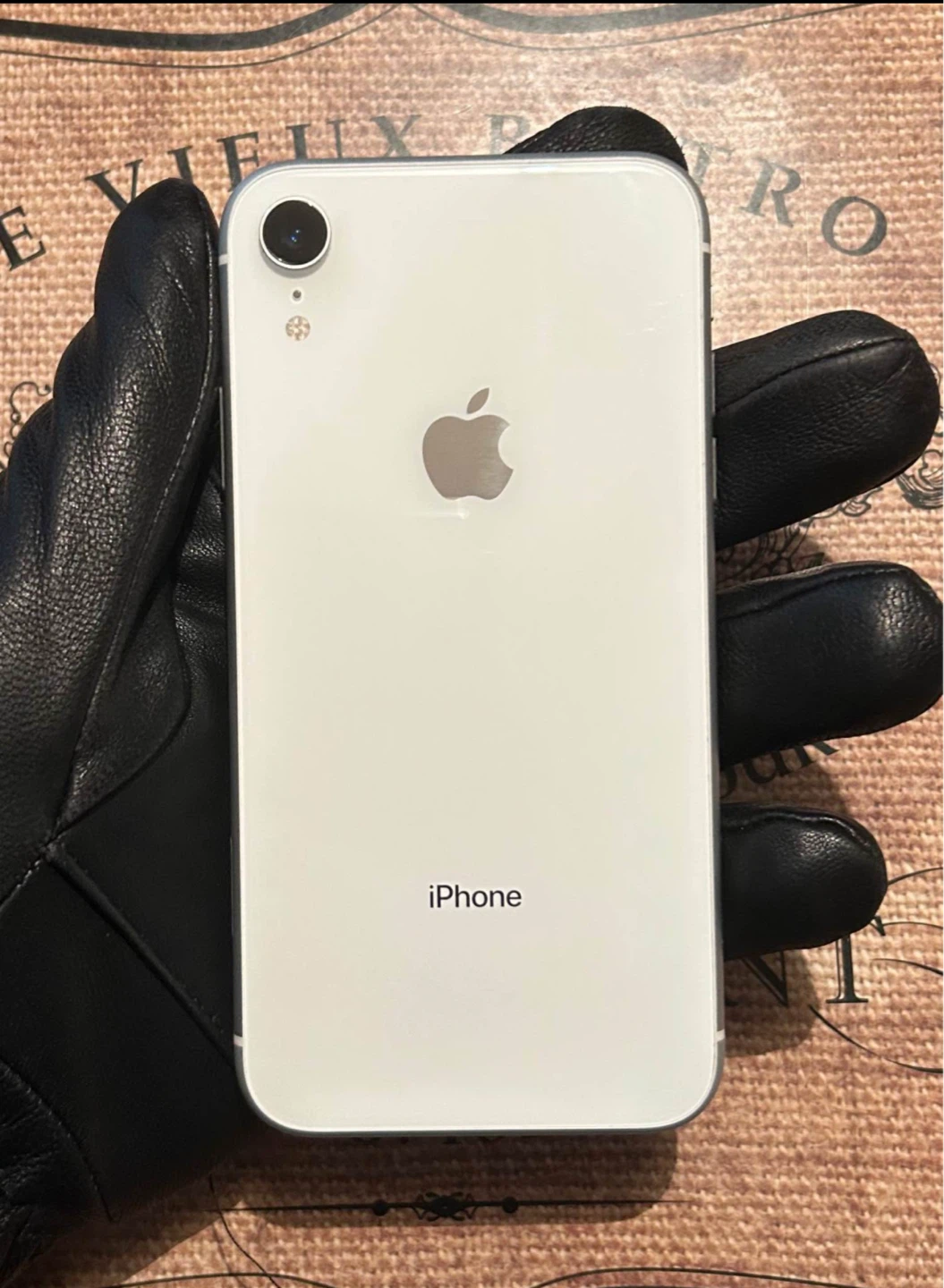 (100%) iPhone XR 64GB-Great Con+Accessories. - photo 3