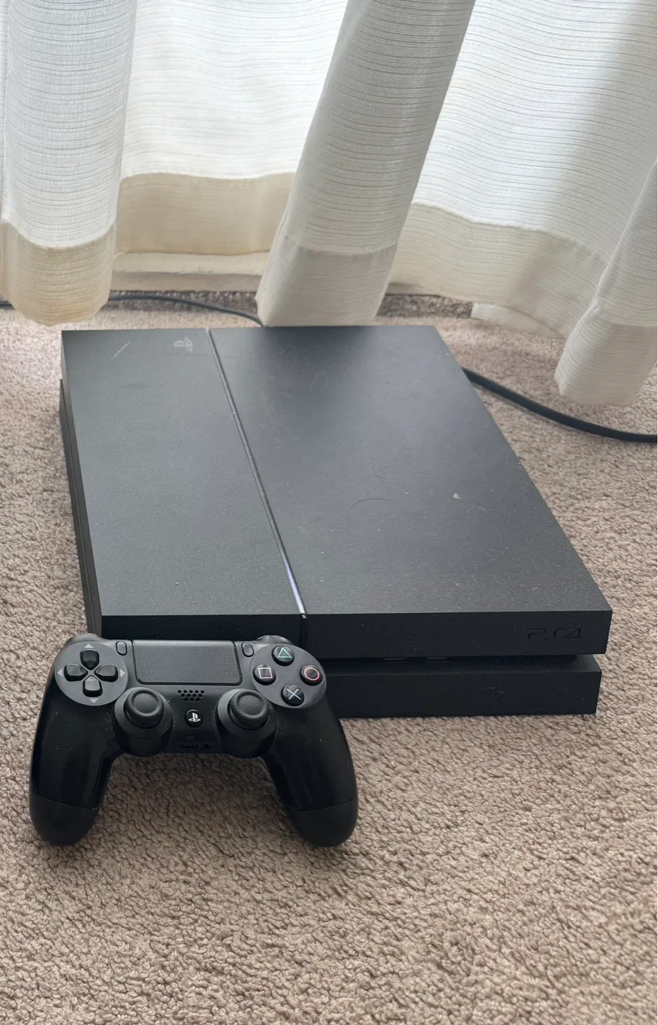 Ps4 with all wires and controller for $90