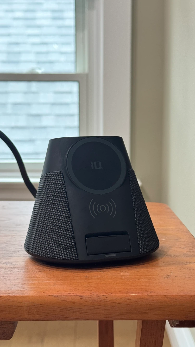 iQ Wave Home Speaker and MagSafe Wireless Charger - photo 3