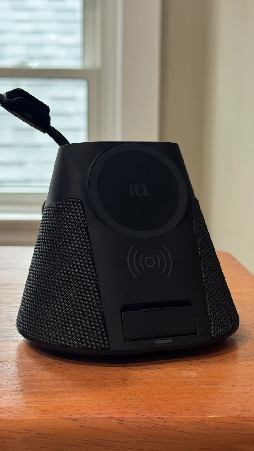 iQ Wave Home Speaker and MagSafe Wireless Charger - photo 4