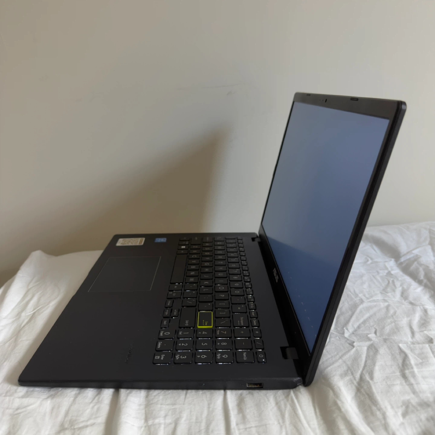ASUS VivoBook E510MAB 15.6” Laptop 4GB/128GB + Charger - photo 2
