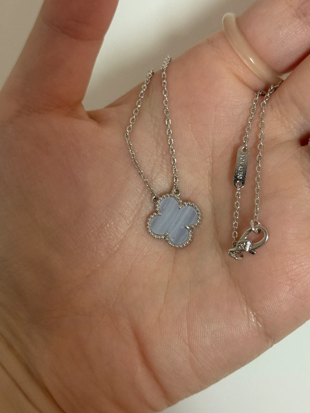Van Cleef & Arpels Sweet Alhambra Necklace - photo 2