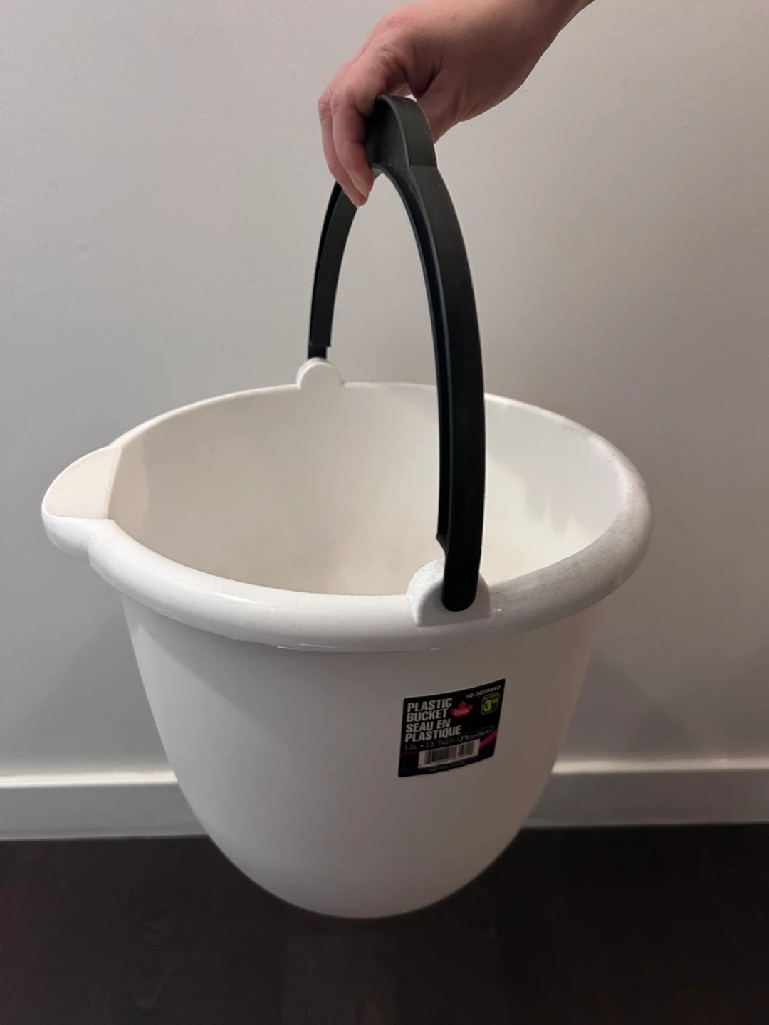 Bucket and sponge mop