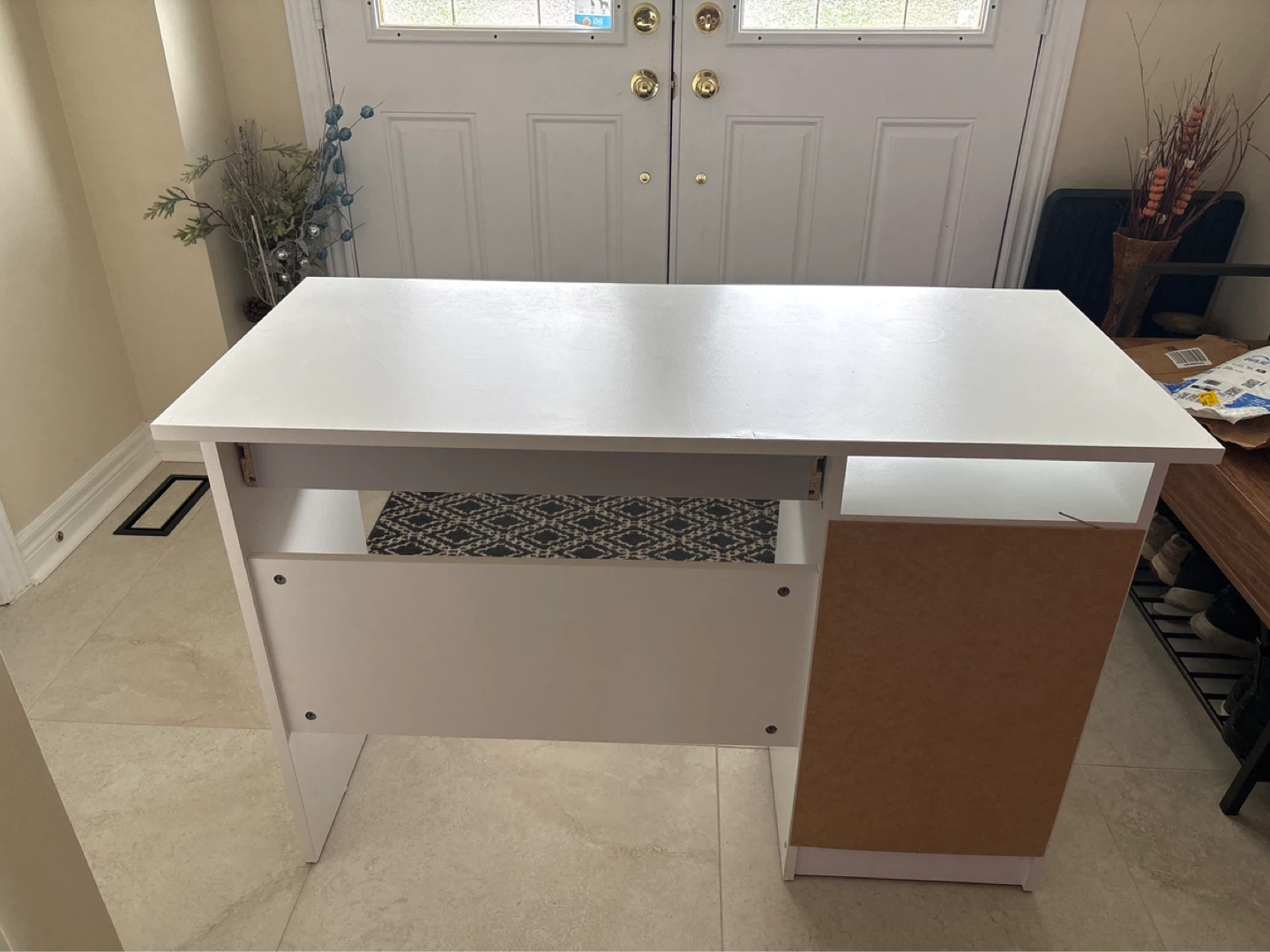 White Desk with Drawers - photo 4
