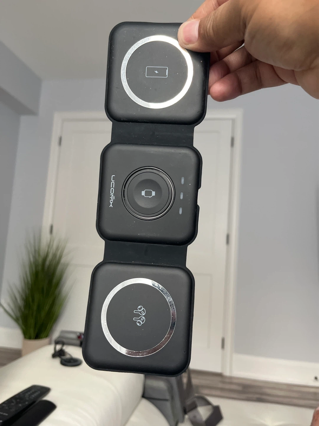 UCOMX 3-in-1 Wireless Charging Pad