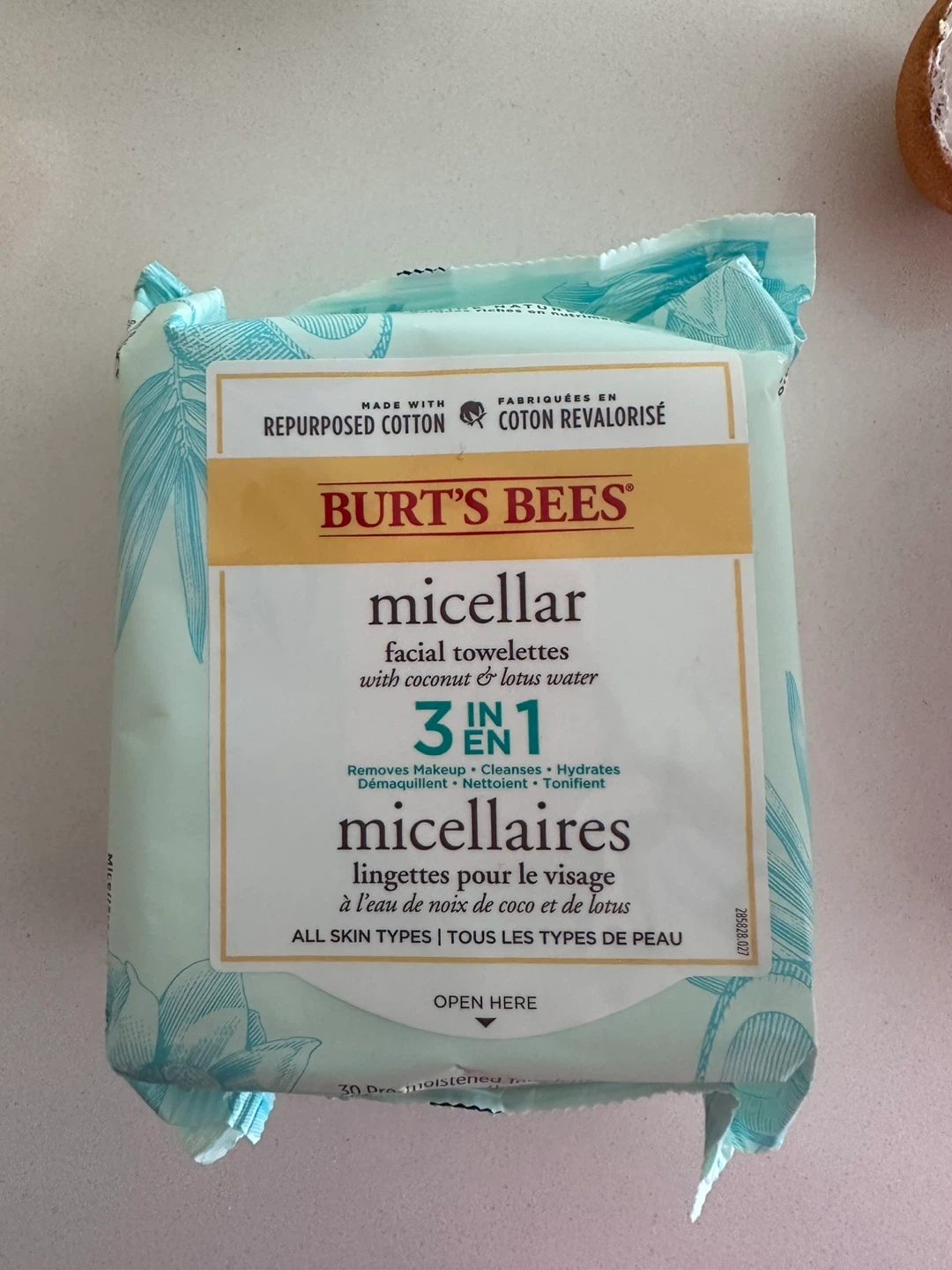 Burt's Bees Red Dahlia Tinted Lip Balm (2 pack) & Micellar Wipes
