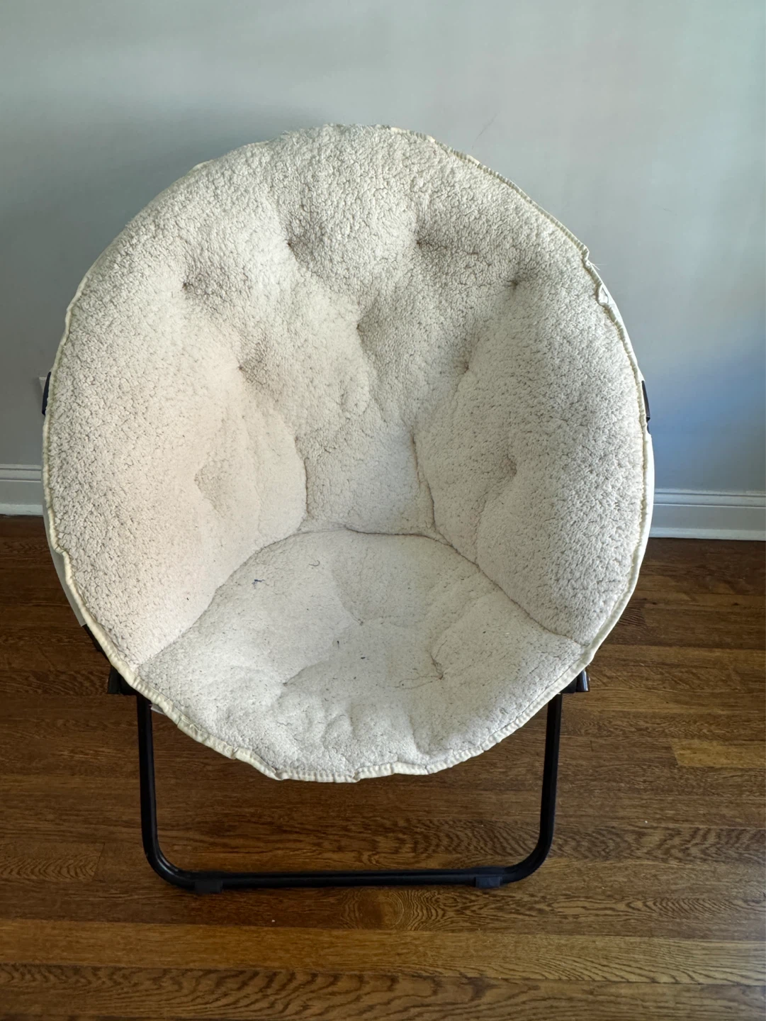 White/Cream Sherpa Foldable Circle Chair