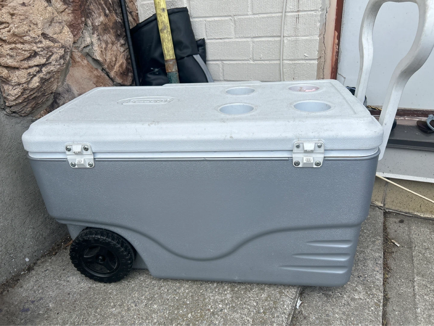 Coleman Cooler with Wheels