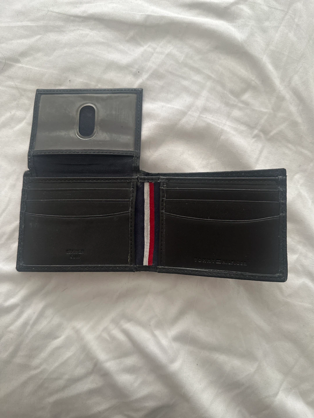 Tommy Hilfiger Men's Bifold Wallet