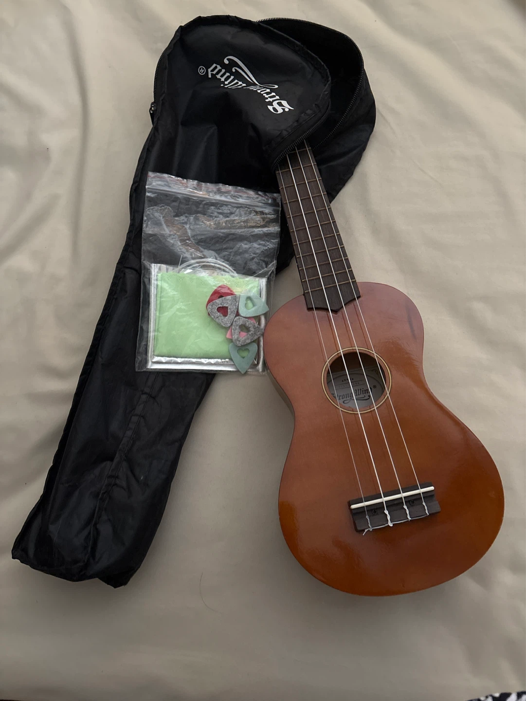 Ukulele with Gig Bag and Accessories - photo 2