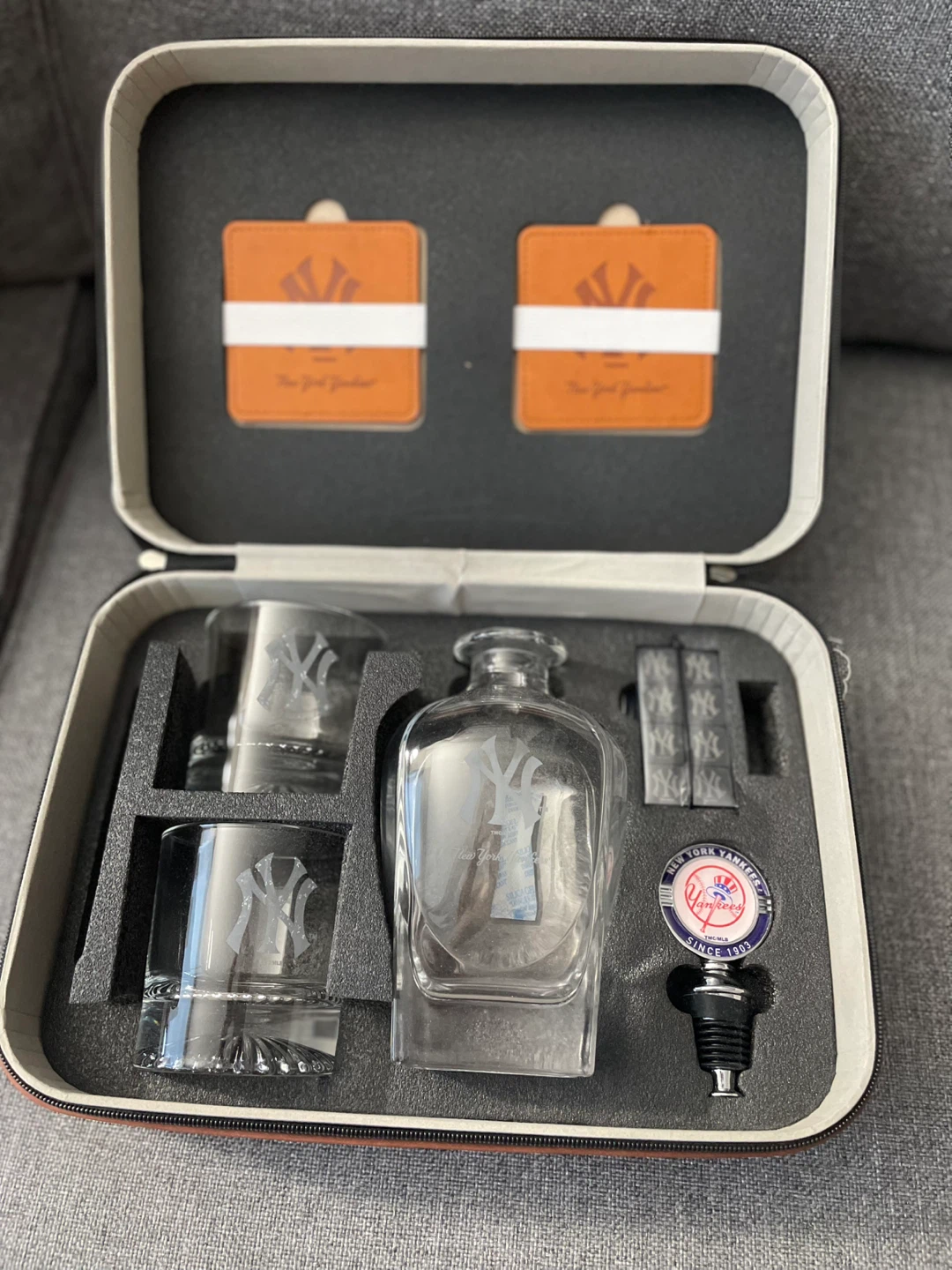 NY Yankee Bar Set - photo 2