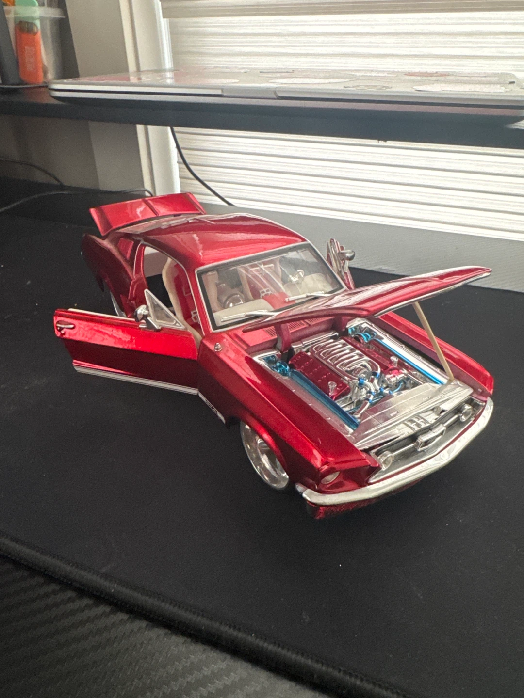 Red Ford Mustang GTA Model Car - photo 3