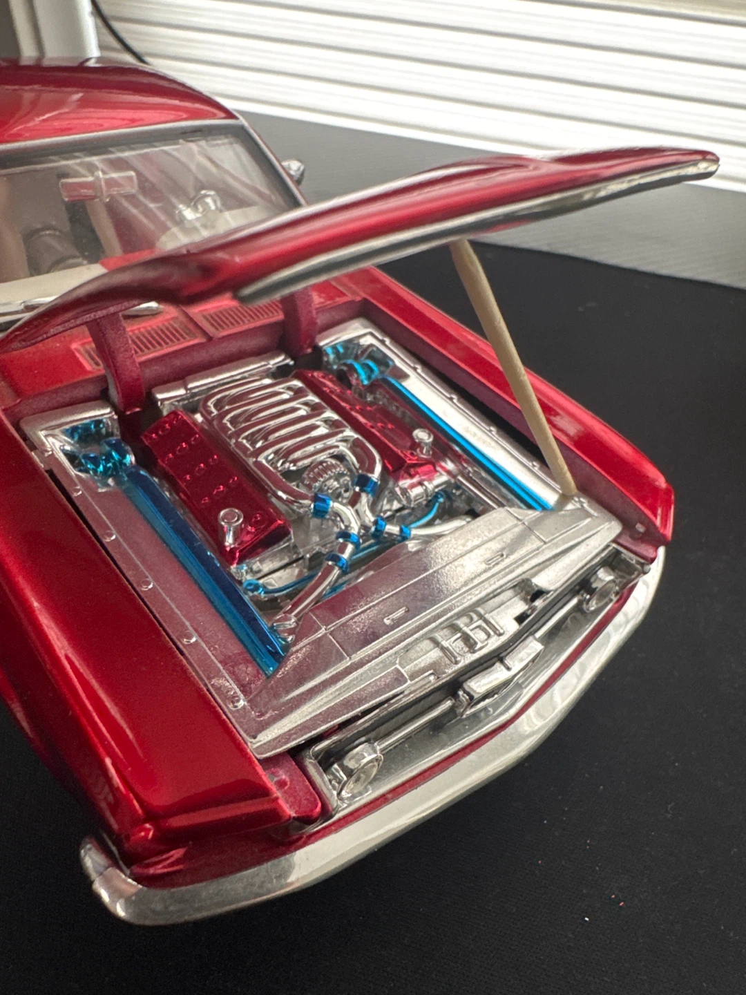 Red Ford Mustang GTA Model Car - photo 2
