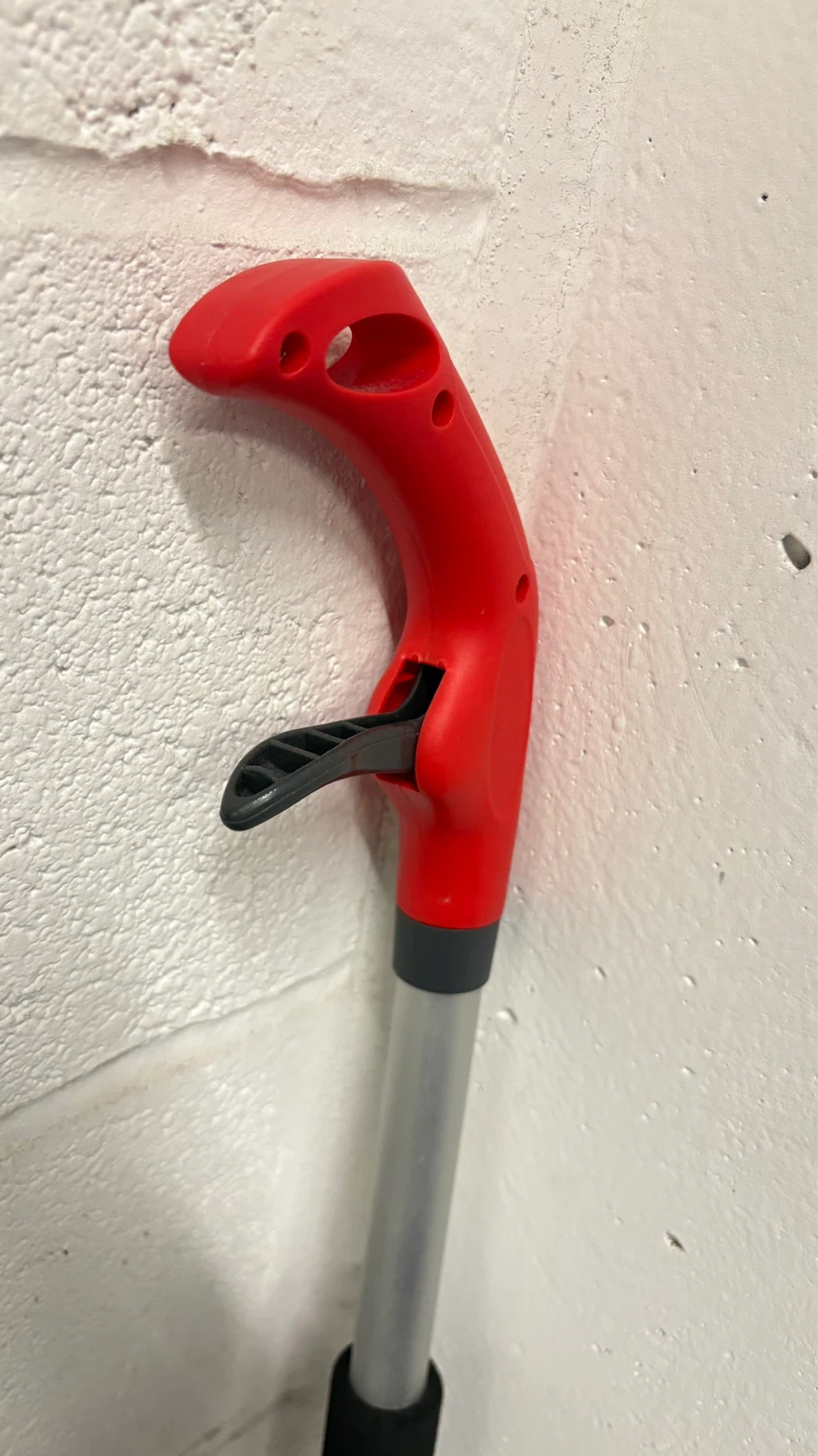 Spray Mop with Refillable Bottle - photo 4
