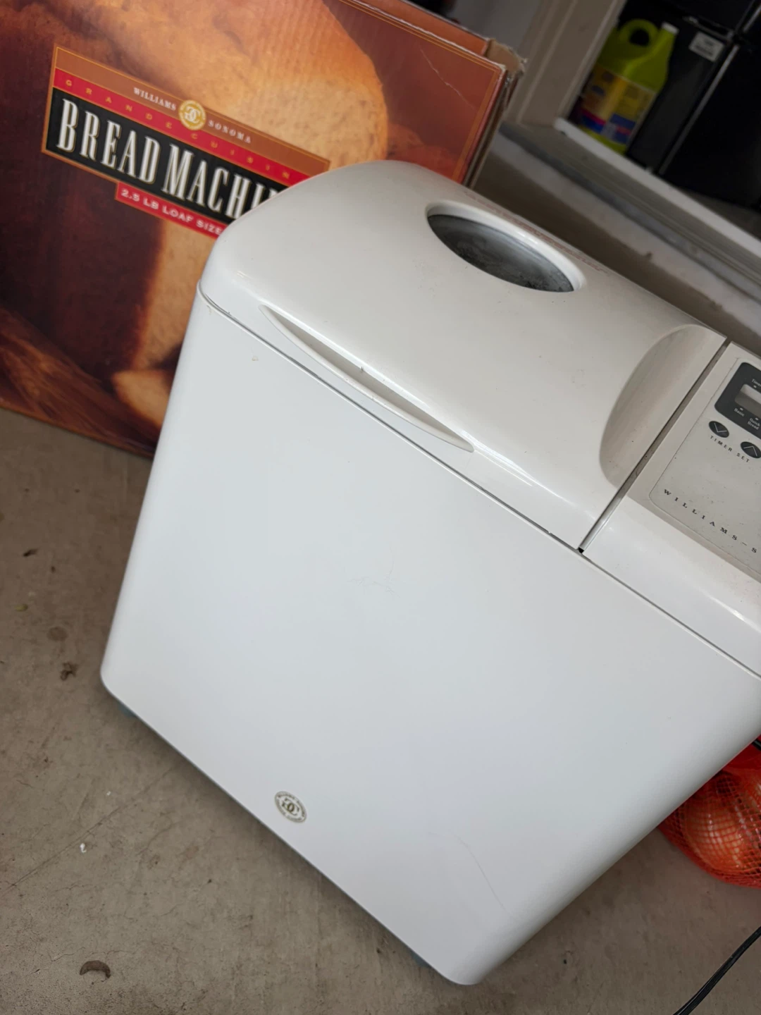 Williams Sonoma 2.5 LB Bread Machine - photo 4