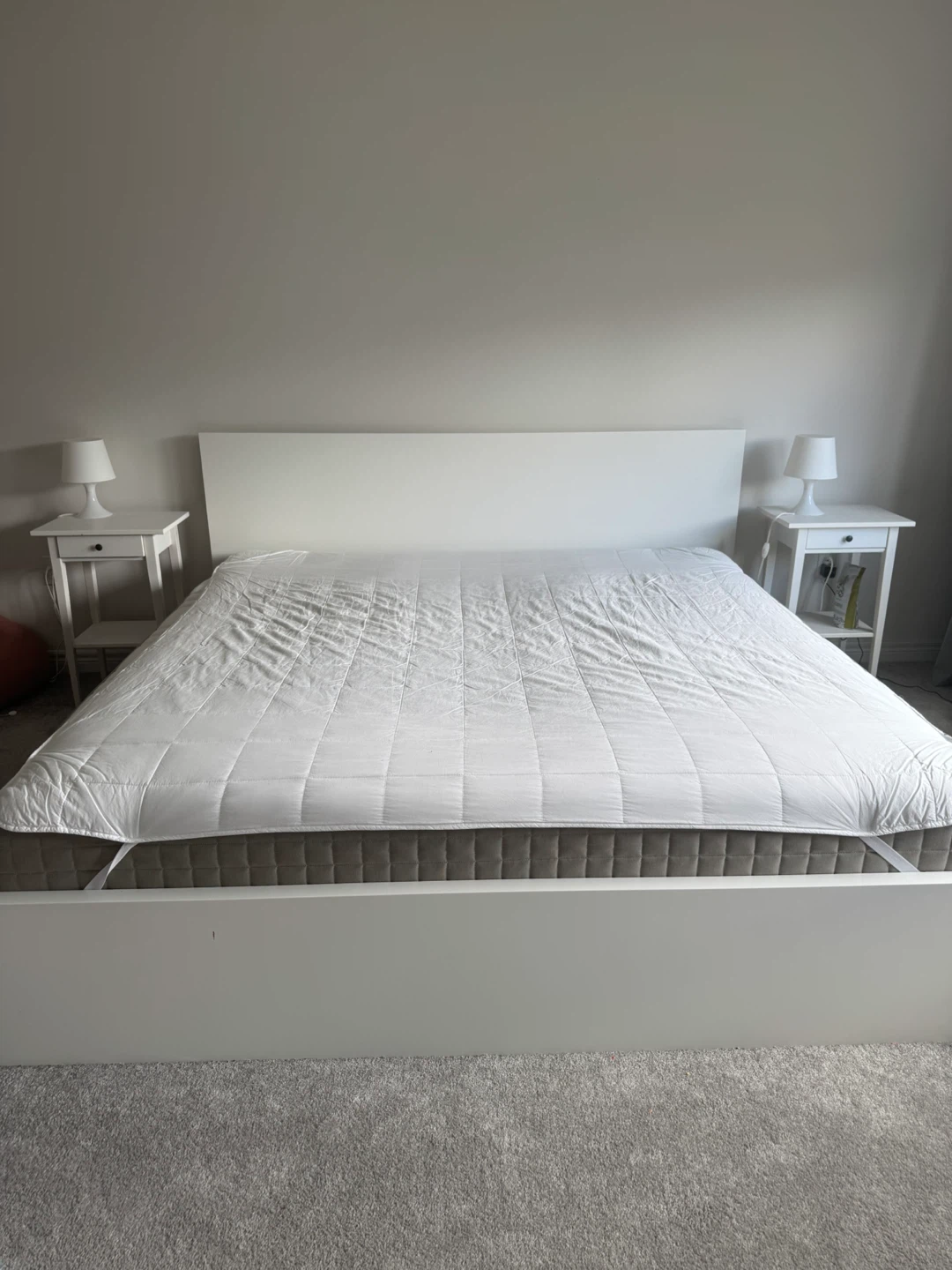 White king Bed Frame with Headboard - photo 2